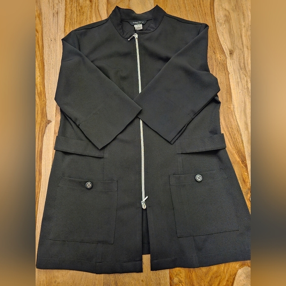 Women uniform - Picture 1 of 3